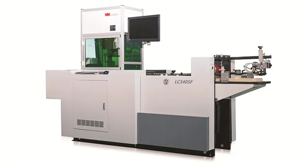 Máquina de corte por láser (autoadhesivo en octavo o más pequeño)